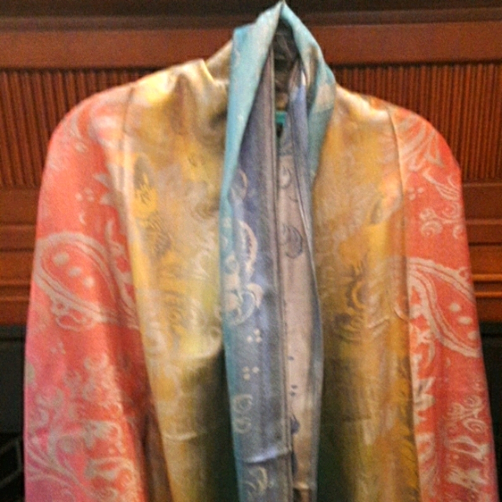 PASHMINA - Picture 2 of 3